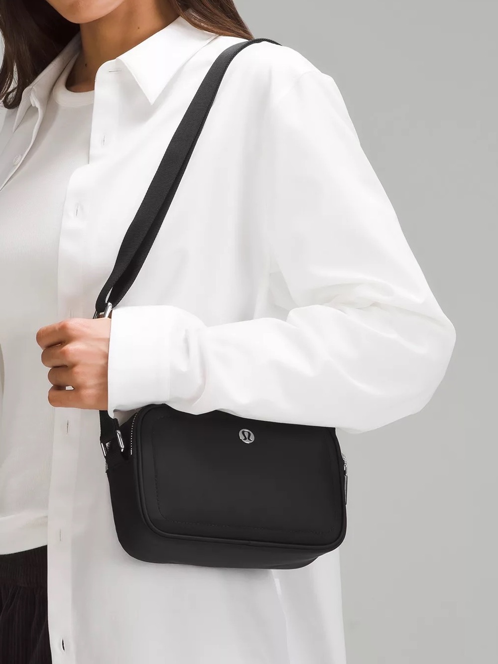 Lululemon Crossbody Camera Bag 2L Black/Silver